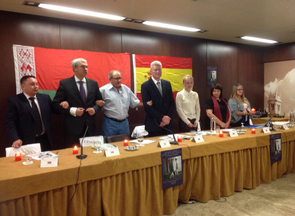 12036922_10207712273263059_6236943299663674331_n